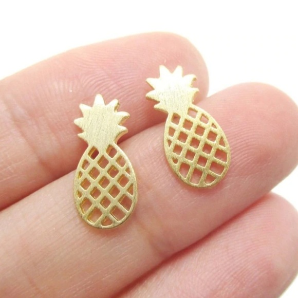 LAUREL | Minimalist Pineapple Earrings - Picture 2 of 2